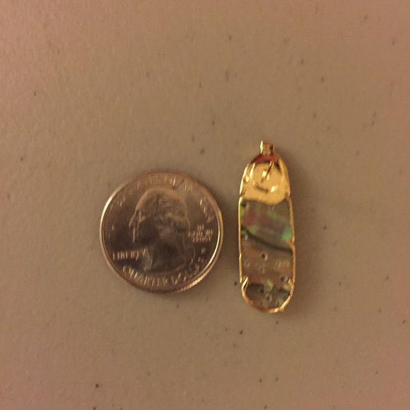 ❗️LAST❗️Carved Shell Feather Earrings - Picture 5 of 6